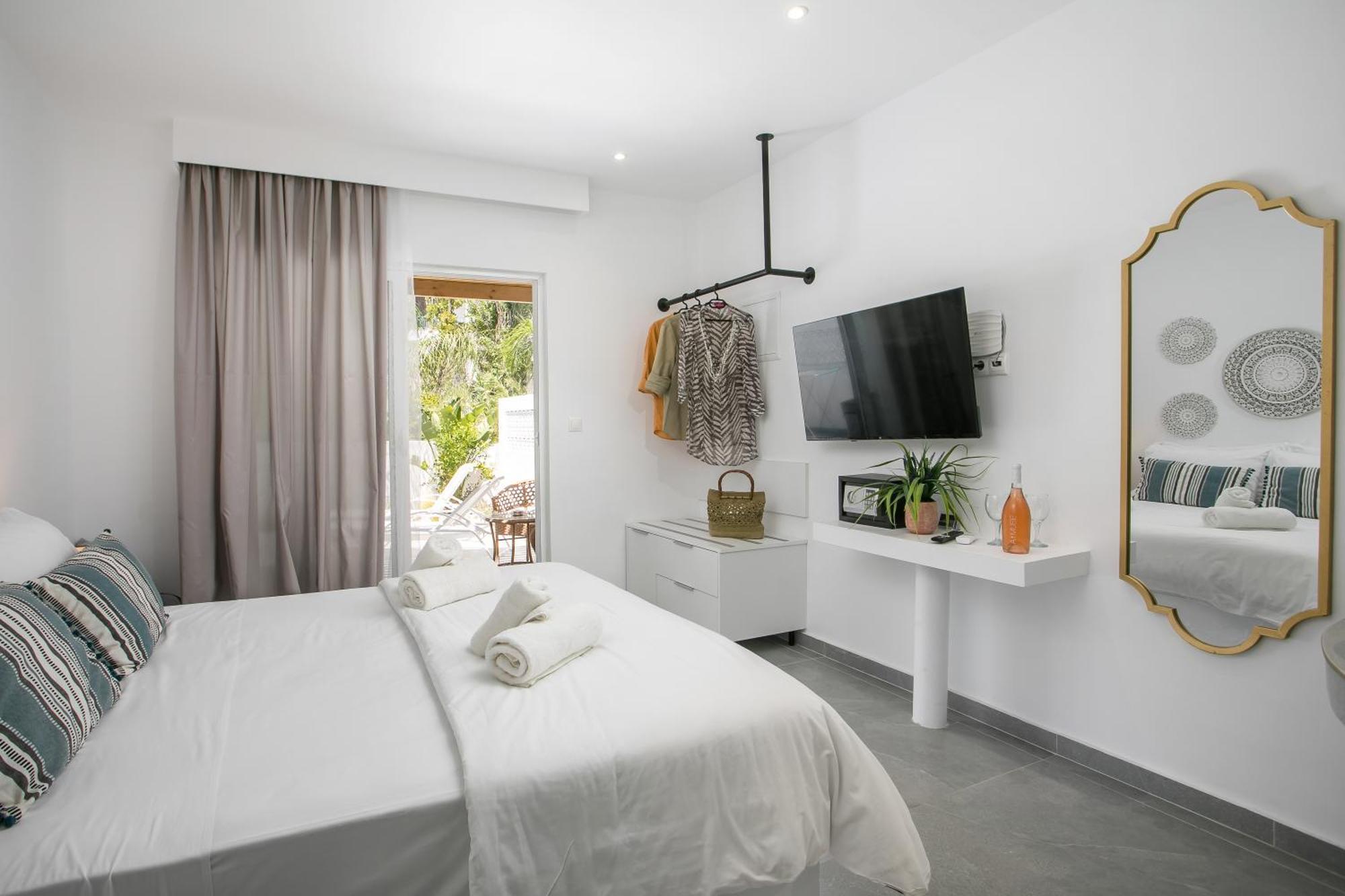 Calma Luxury Studios & Suites Faliraki Ngoại thất bức ảnh