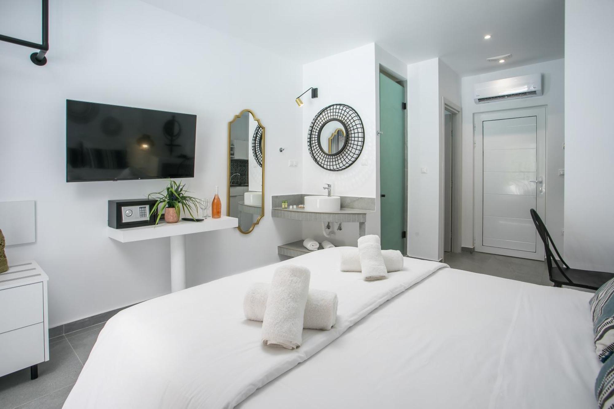 Calma Luxury Studios & Suites Faliraki Ngoại thất bức ảnh