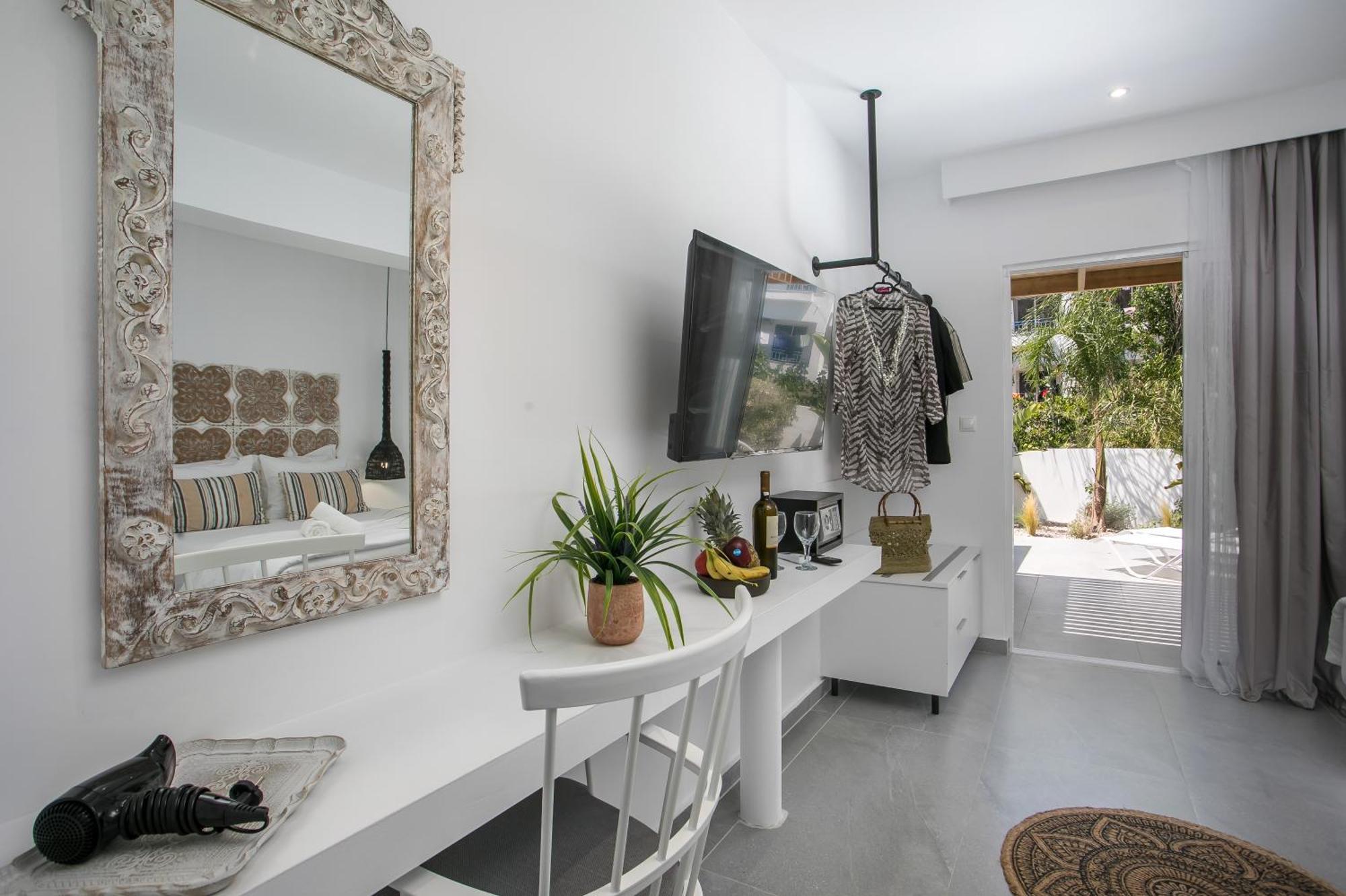 Calma Luxury Studios & Suites Faliraki Ngoại thất bức ảnh