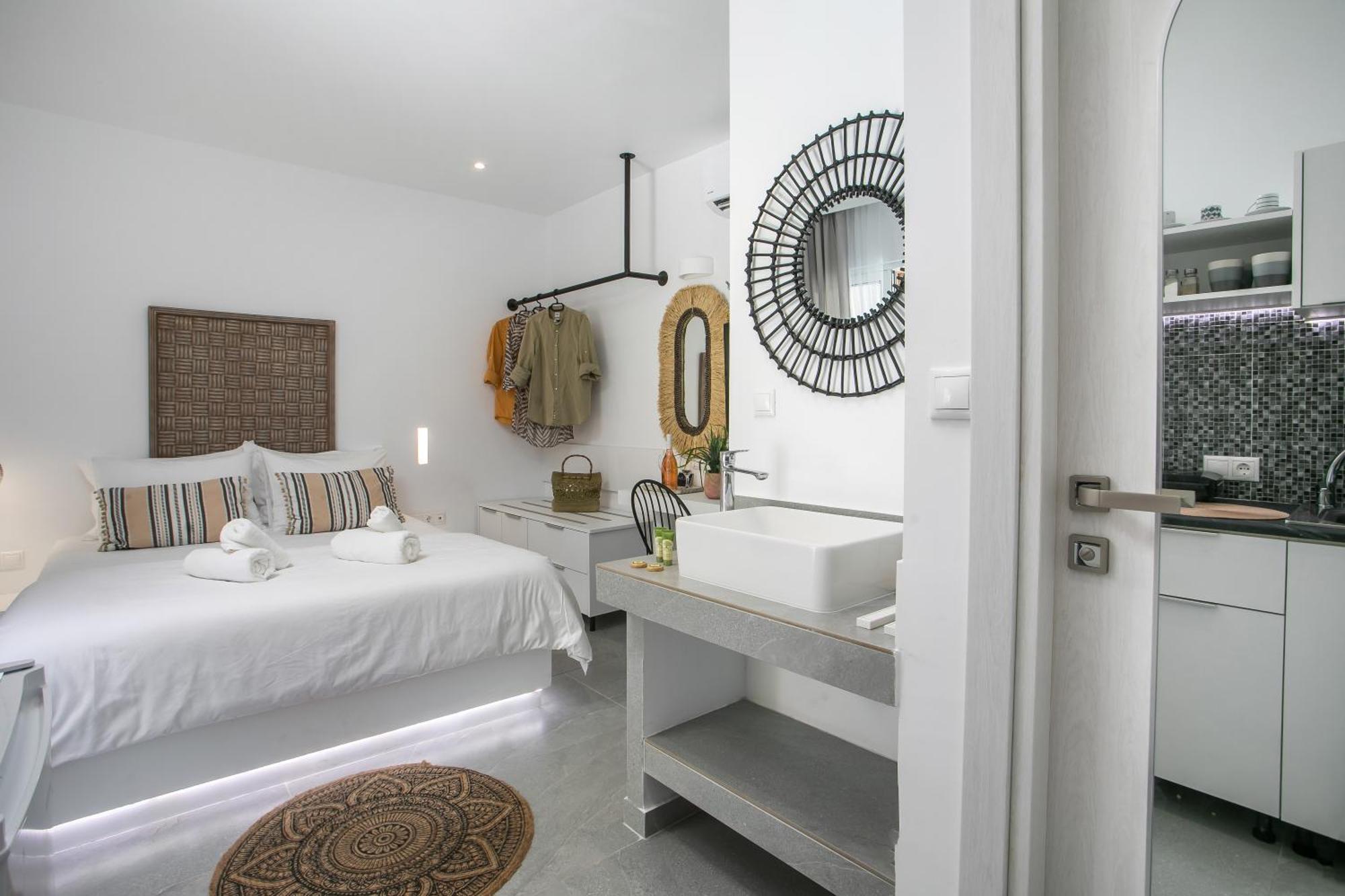 Calma Luxury Studios & Suites Faliraki Ngoại thất bức ảnh