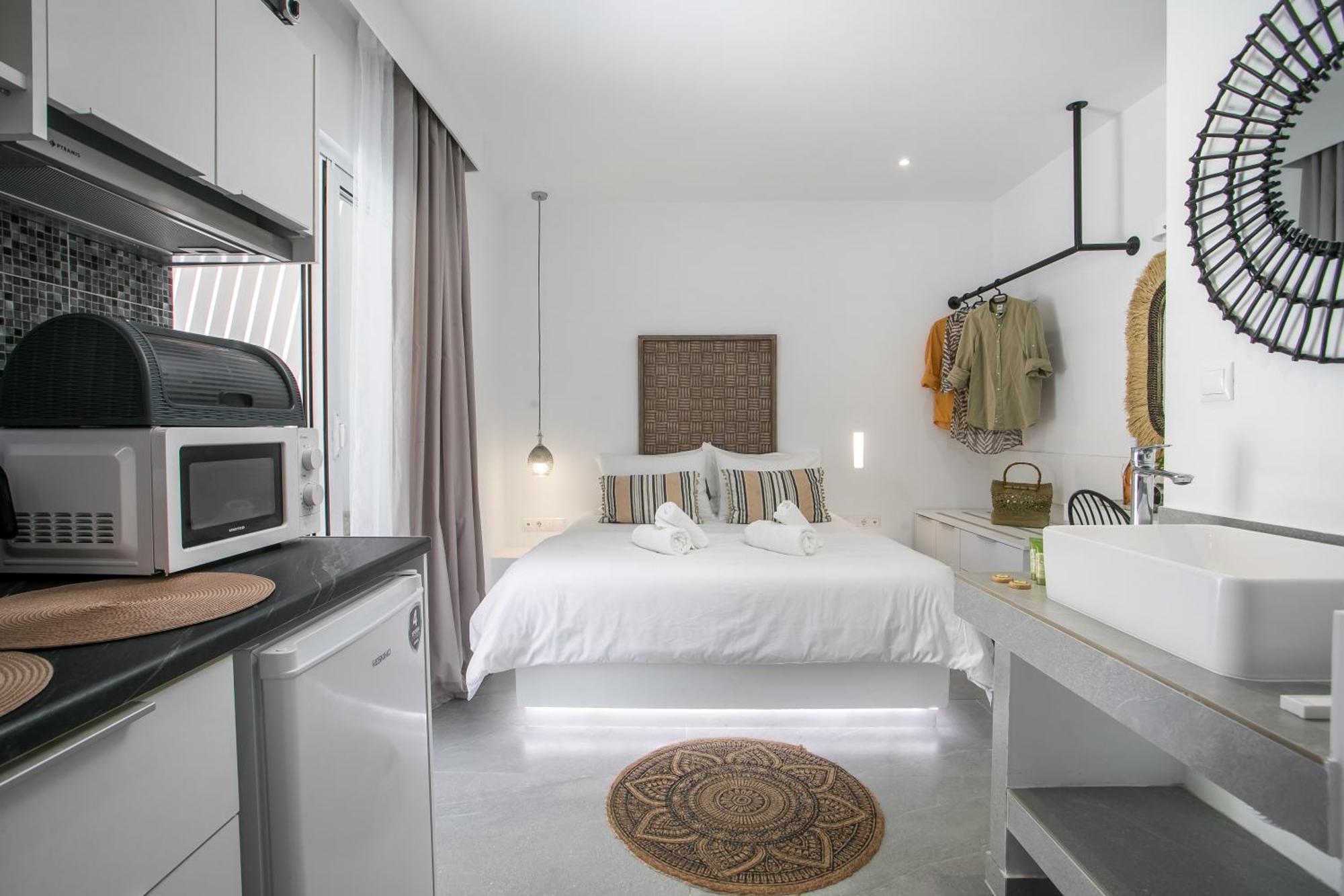 Calma Luxury Studios & Suites Faliraki Ngoại thất bức ảnh